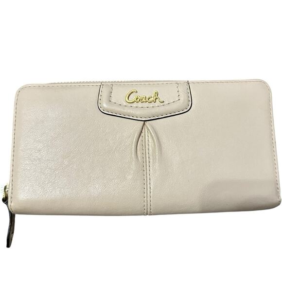 Coach Vintage Cream Ivory Leather Gold Logo Hardware Ashley Zip Around Wallet - Picture 1 of 8